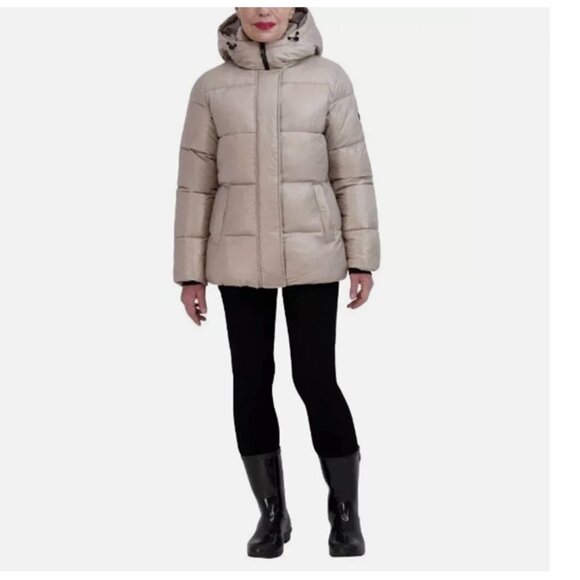 Two by Vince Camuto New Hooded Puffer Jacket Beige Winter Coat - Picture 12 of 14